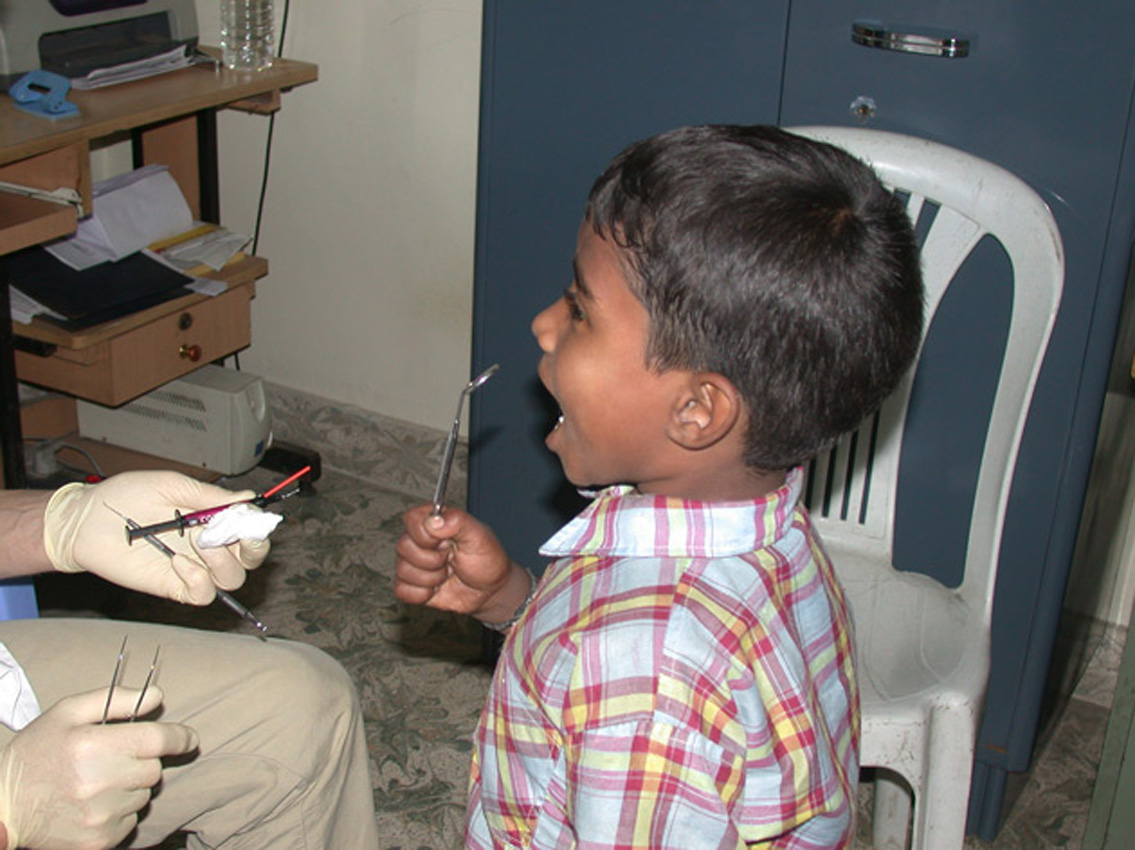 2006 - Dental camp (2)